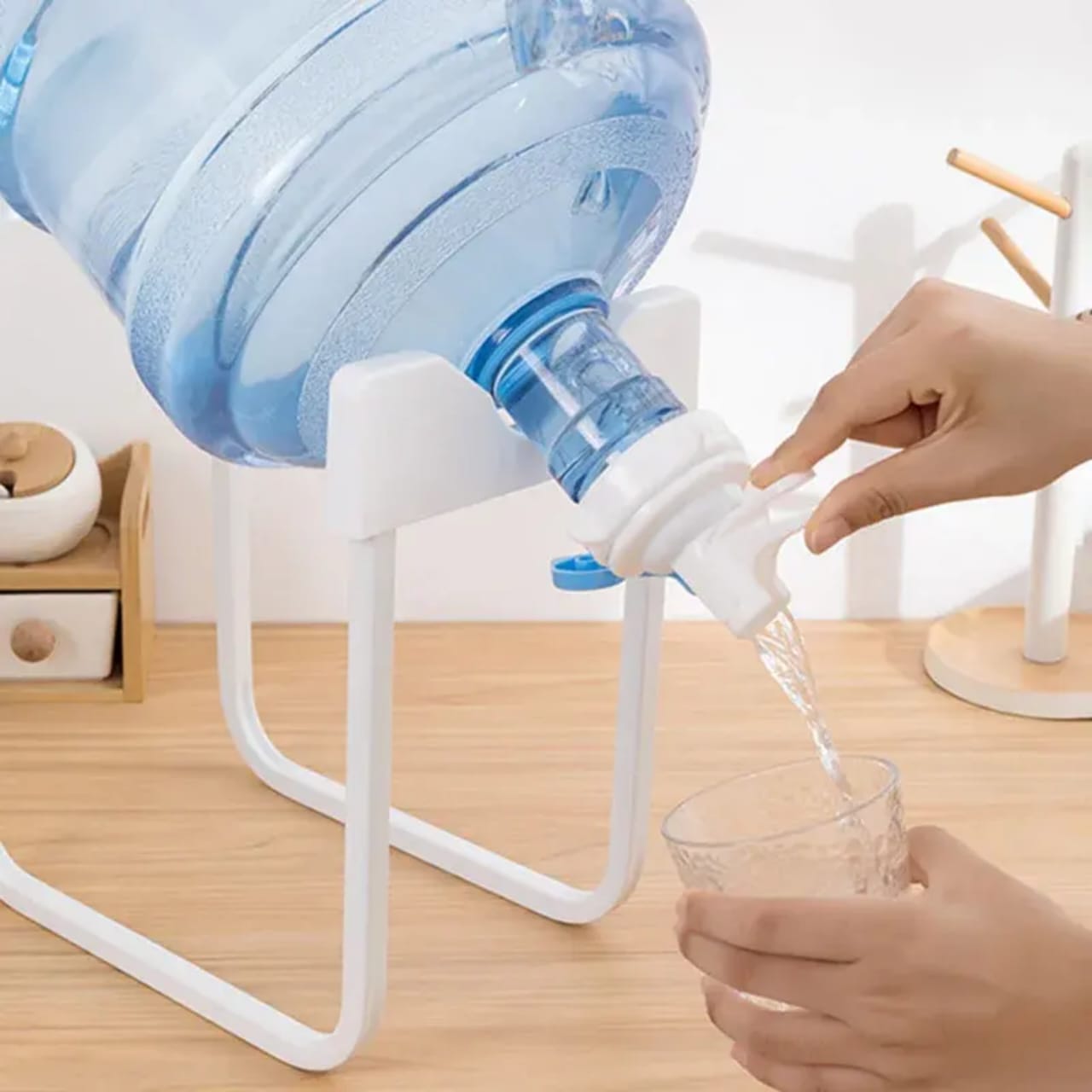 Multifunctional table top water jug stand water bottle rack for 5 gallon drinking bucket holder with dispenser