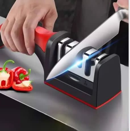 Manual knife sharpener