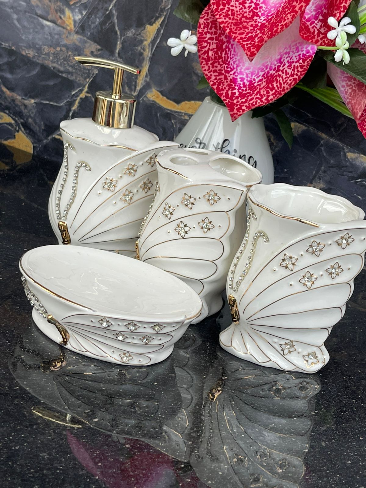 4pcs bathroom set water glass,soap dispenser,soap dish and toothbrush holder