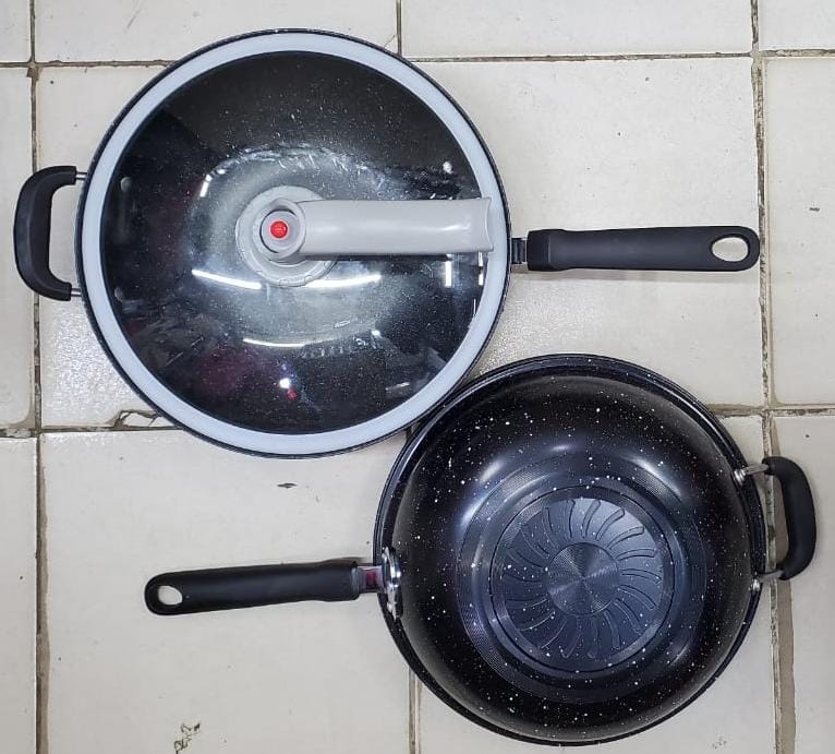 32cm Frying Wok Pan with Lid